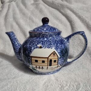 Holiday Mountain Lodge Teapot